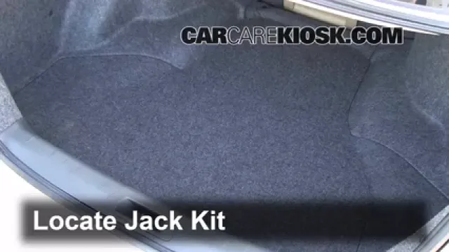 2011 Honda Accord LX 2.4L 4 Cyl. Pneus et roues Changer un pneu crevé